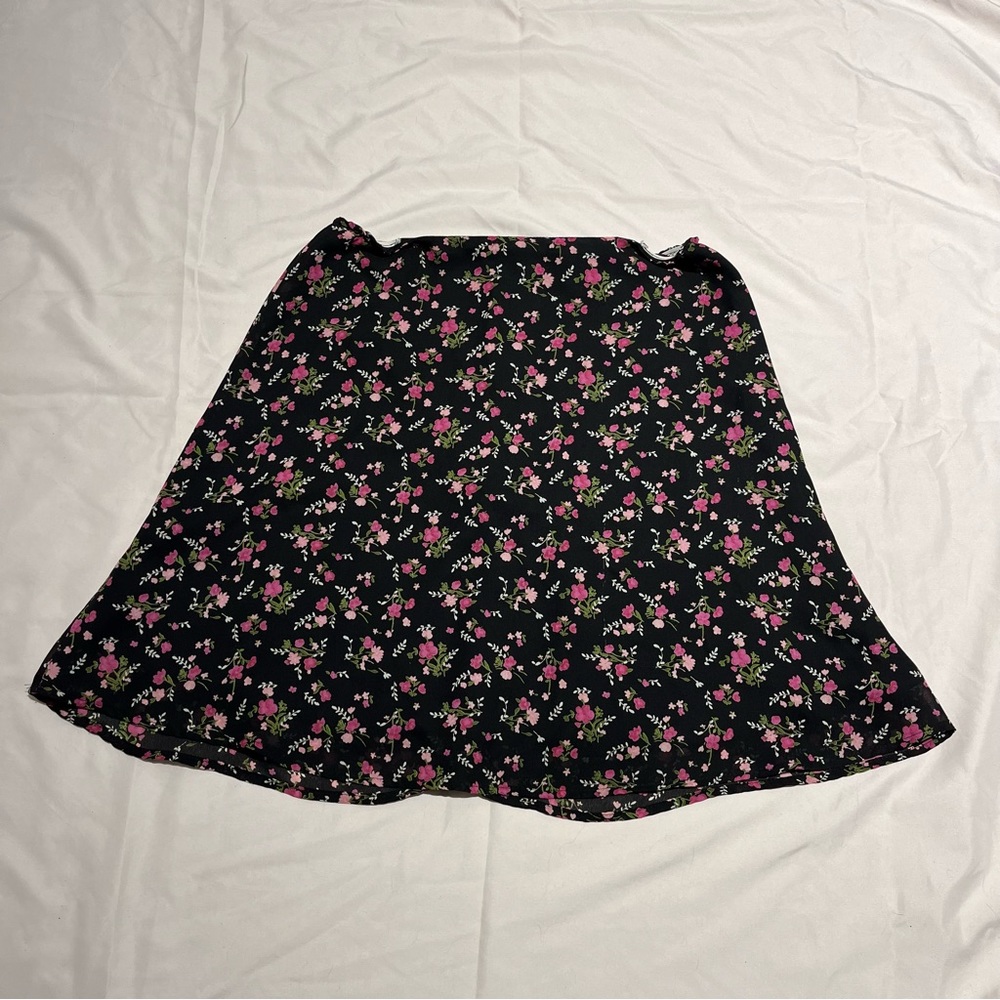 Black Circle Skirt w Pink Flowers